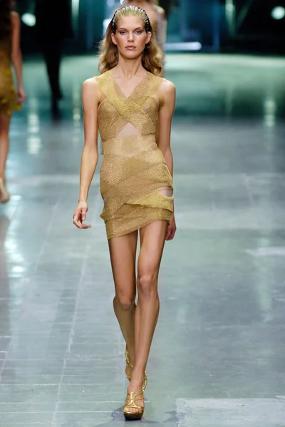 Look 50